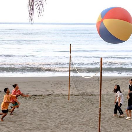 Отель La Playita Lalawigan Экстерьер фото