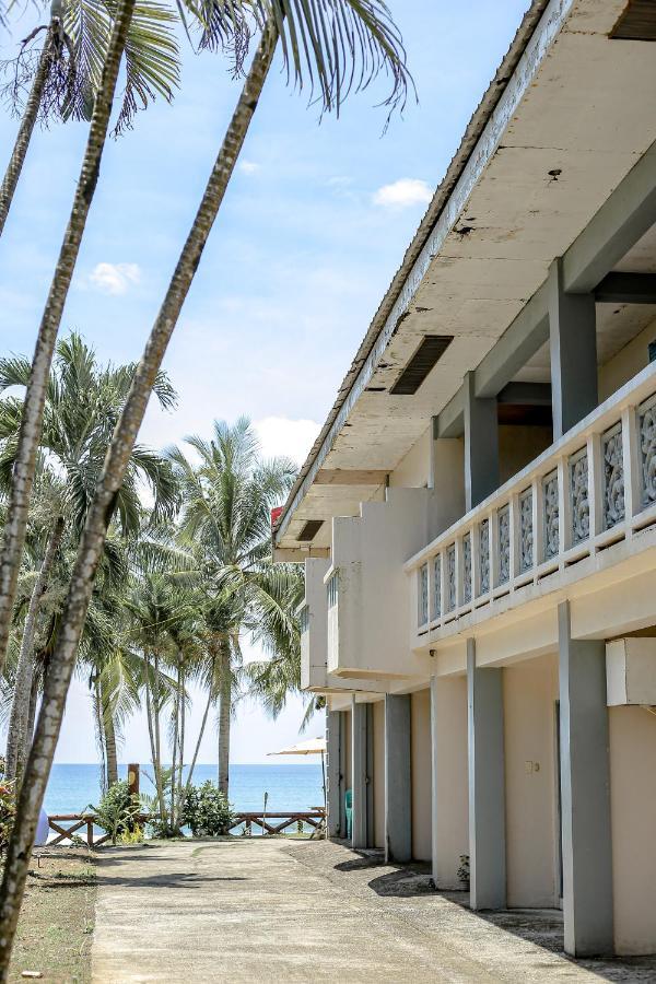 Отель La Playita Lalawigan Экстерьер фото