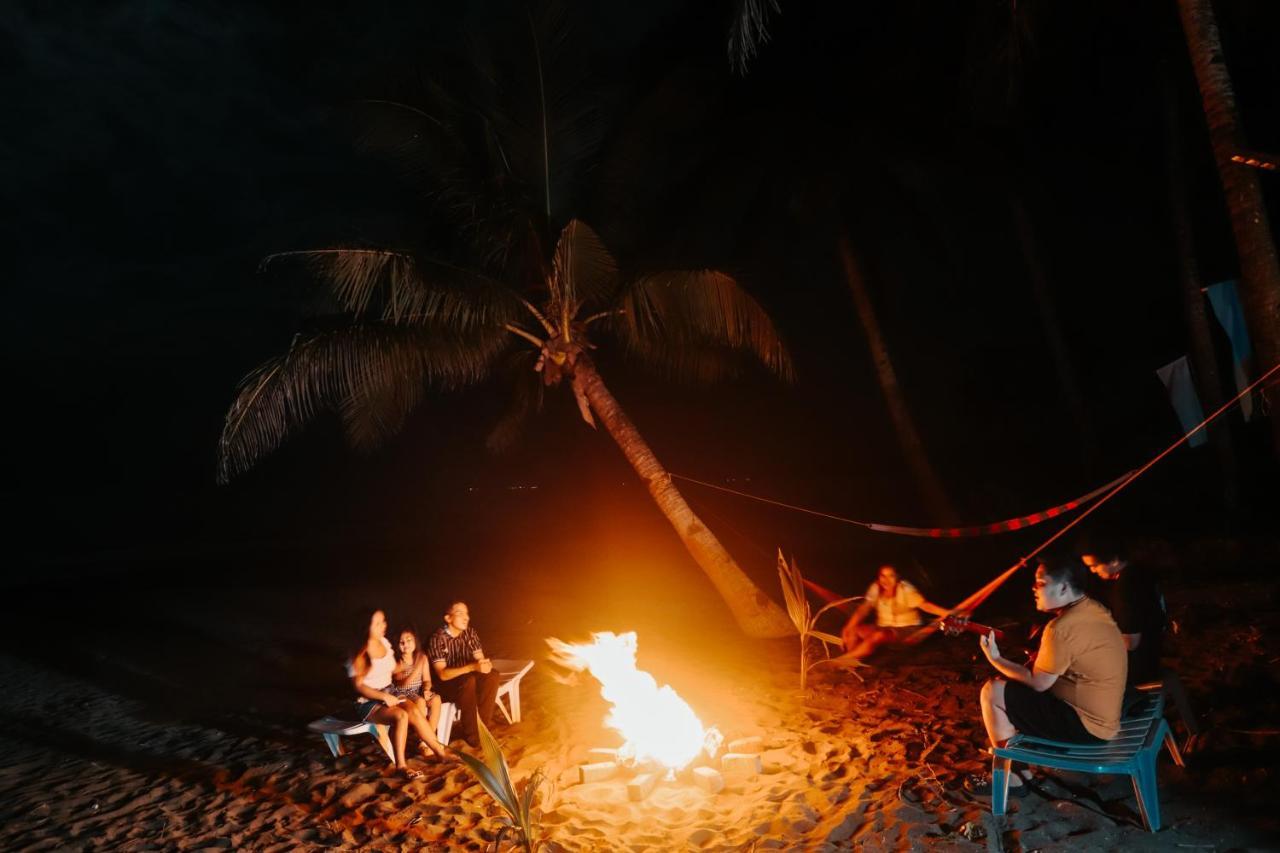 Отель La Playita Lalawigan Экстерьер фото